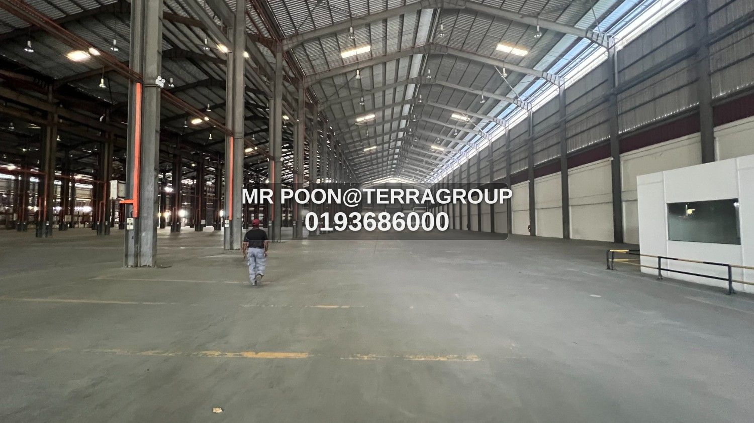 Shah Alam @ Seksyen 33 warehouse with loading bay image 3