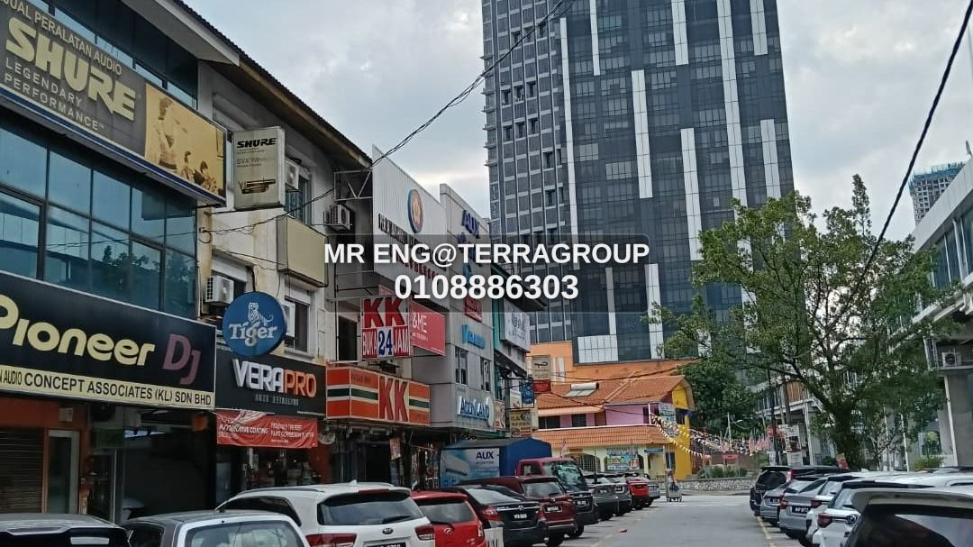 TMN MUTIARA RAYA 3 STOREY SHOP FOR SALE image 3