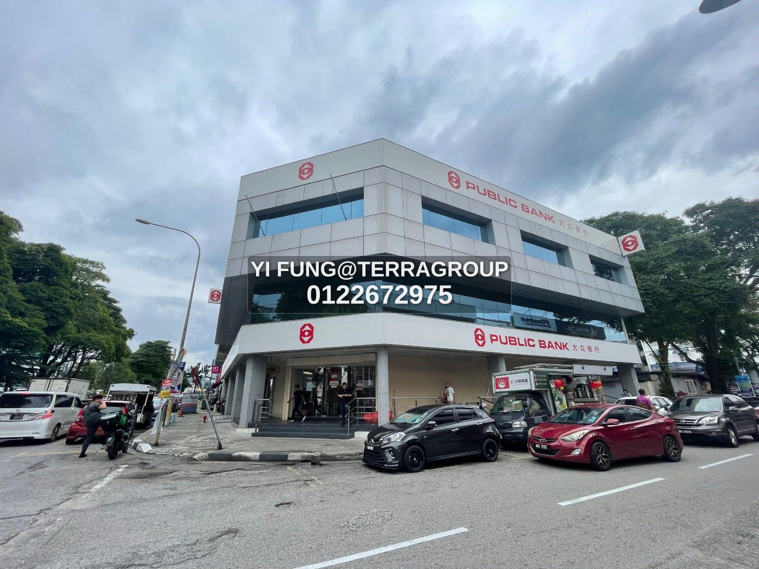 PRIME AREA SHOP LOT FOR RENT, SURROUNDED BY BANKSS