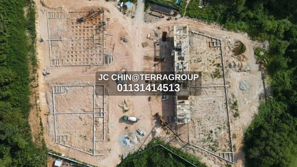 Nilai Impian 1.5-Storey Semi-D Factory For Sale