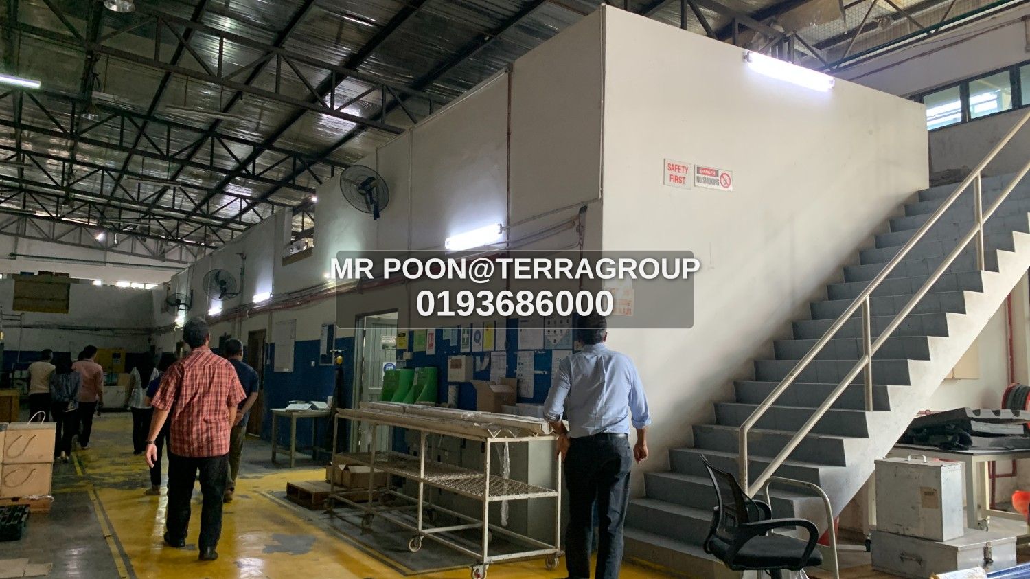 Corner detached factory in Hicom Glenmarie image 2