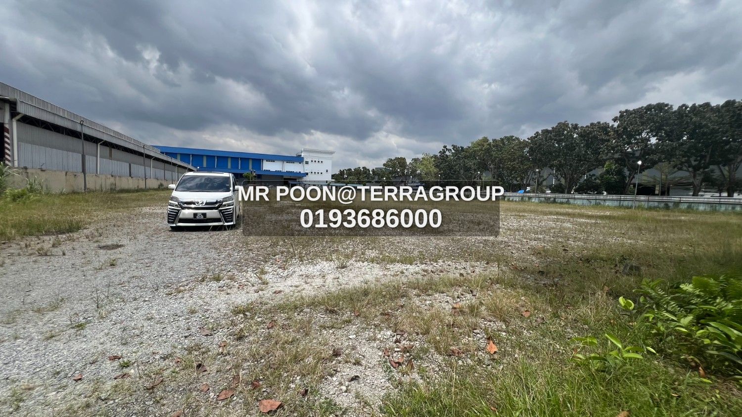 For sale and rent back : Bukit Kemuning land image 3